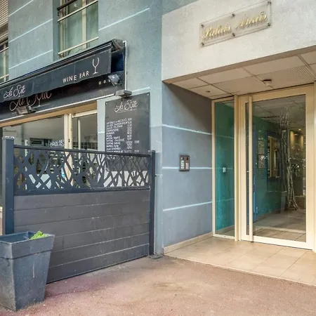 Nice Air Conditioned With A Balcony - - Welkeys *