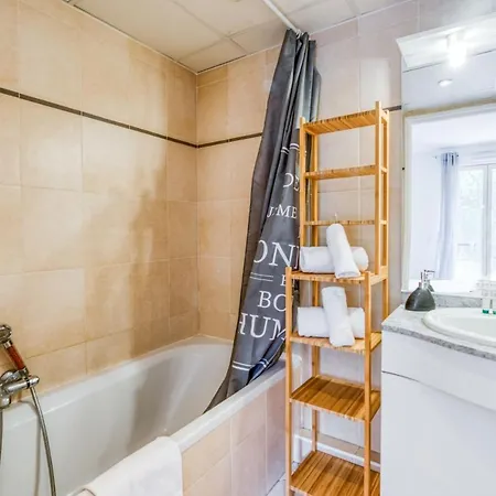 Nice Air Conditioned With A Balcony - - Welkeys Antibes